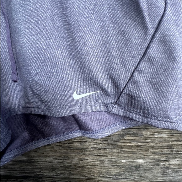 Nike Purple Athletic Shorts Lightweight Relaxed Fit - Picture 5 of 6